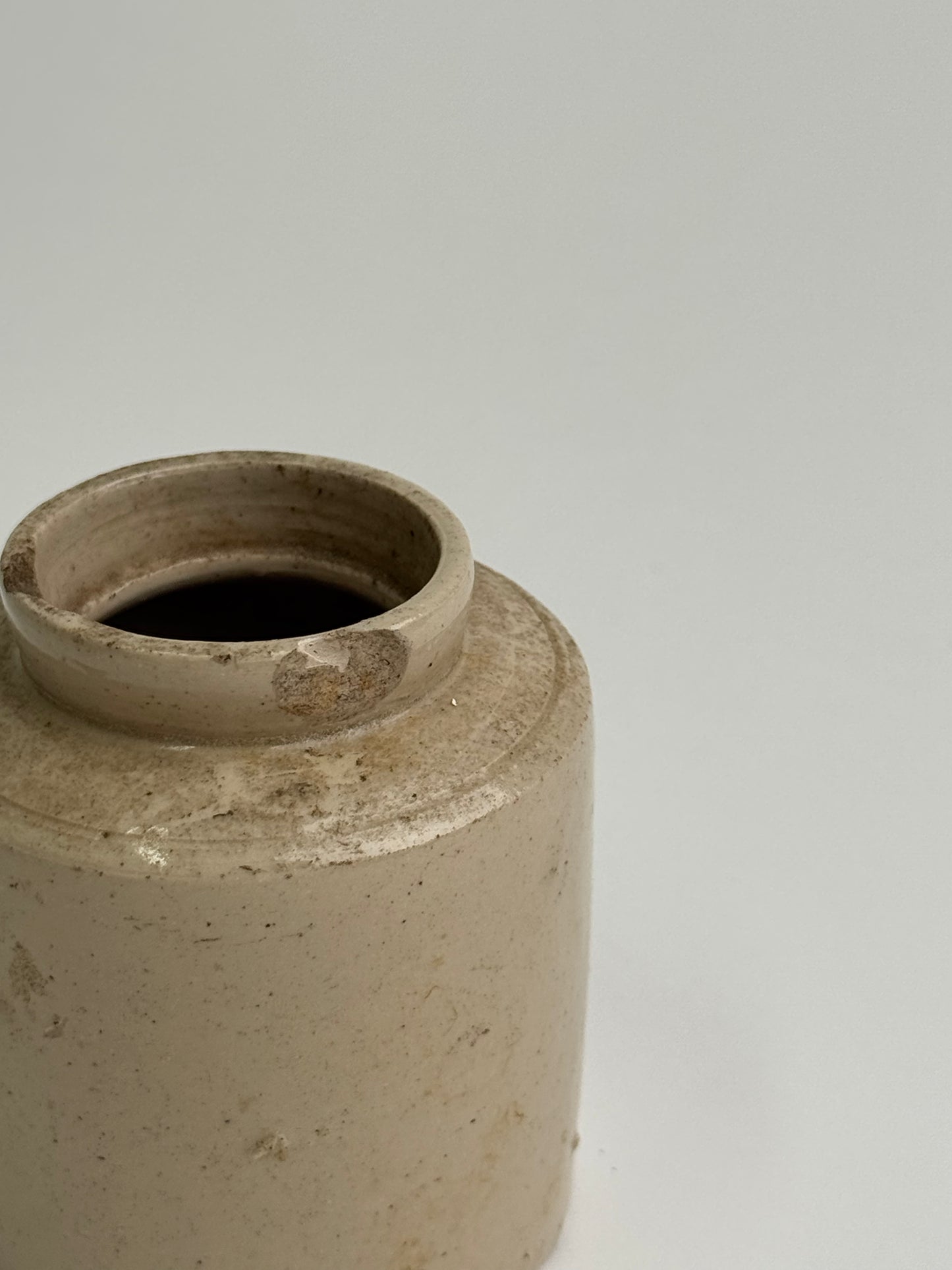 Small Vintage Oatmeal Glaze Stoneware Pot