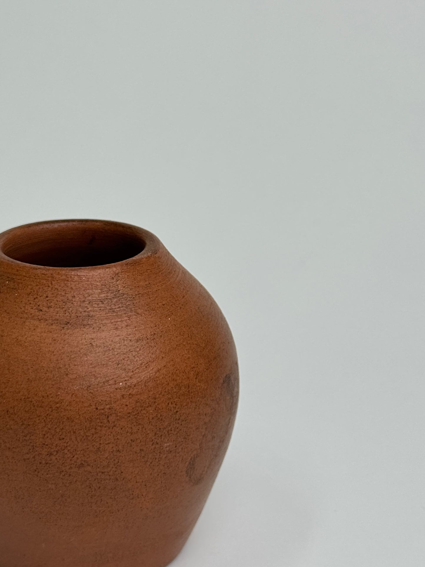 Mini Vintage Rounded Terracotta Pot