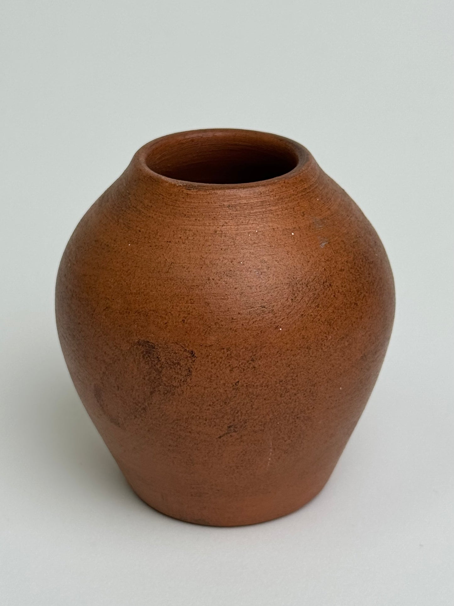 Mini Vintage Rounded Terracotta Pot