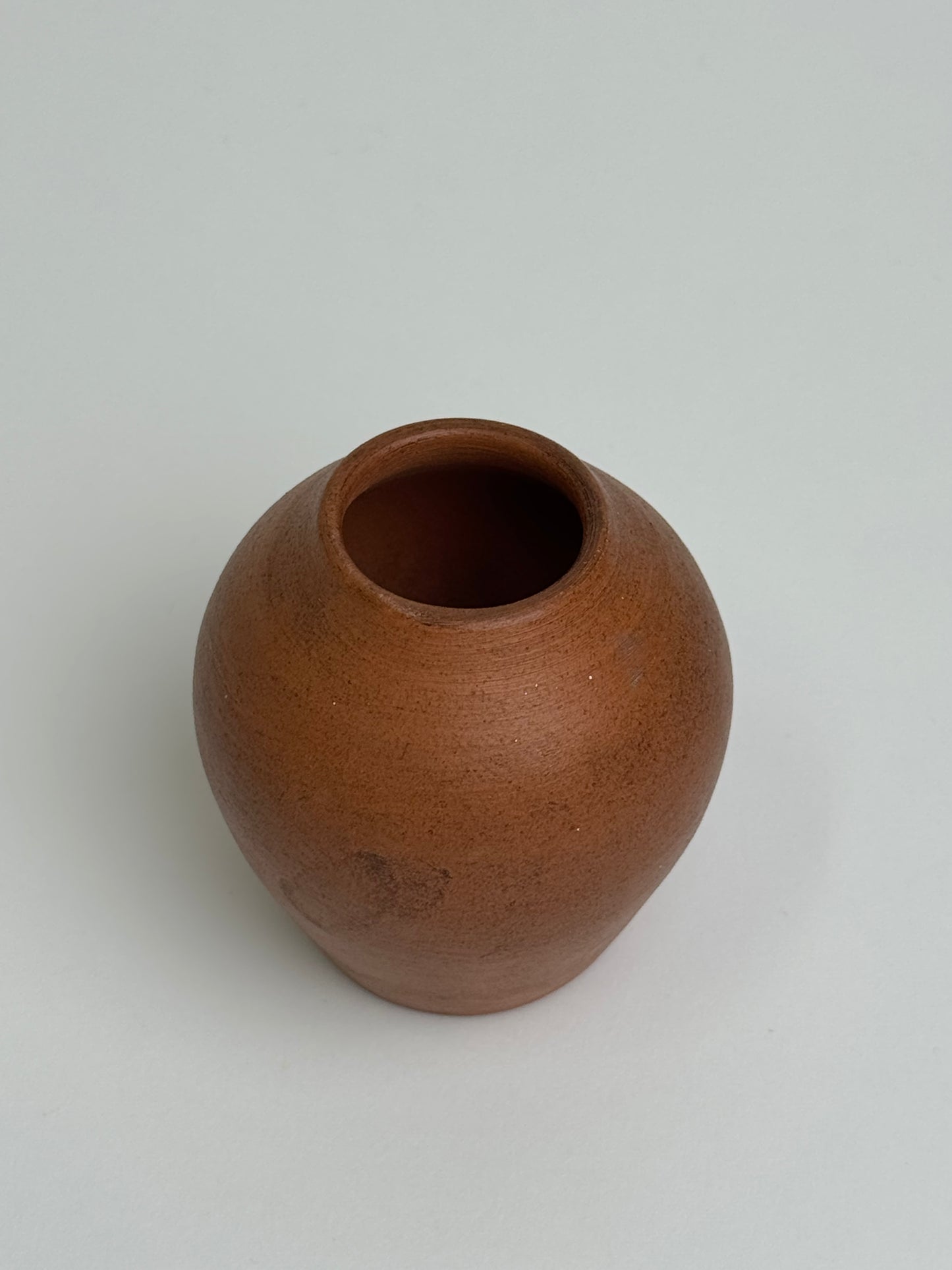 Mini Vintage Rounded Terracotta Pot
