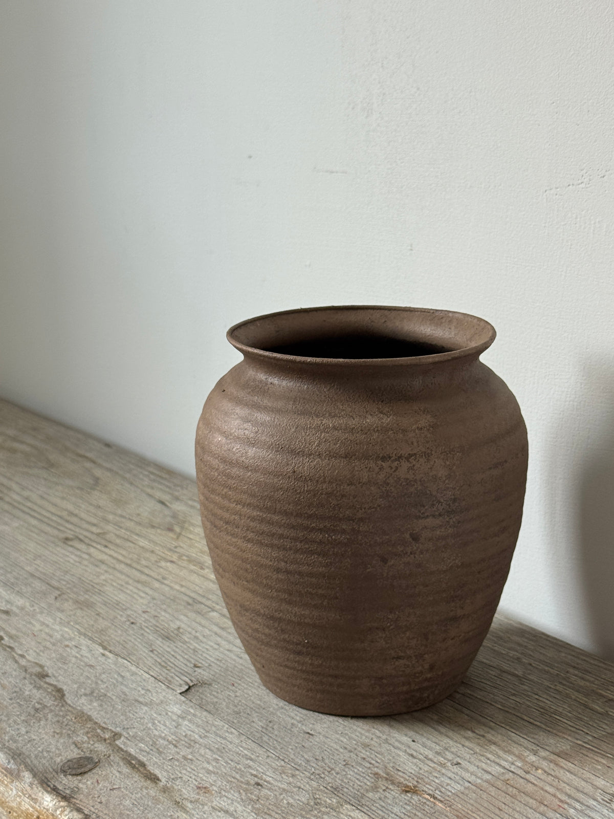 Up-Cycled | Warm Earthy Brown RIbbed Rounded Pot