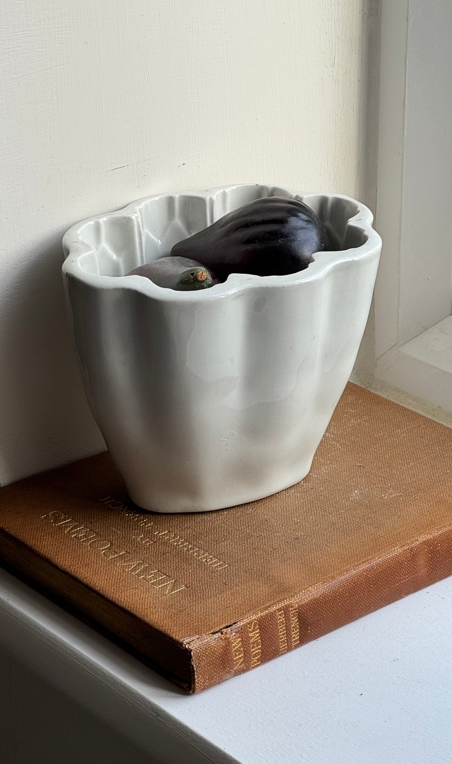 Scalloped Vintage Jelly Mould