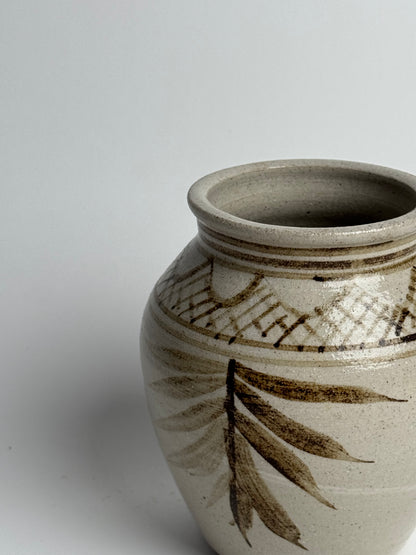 Vintage Neutral Patterned Pot