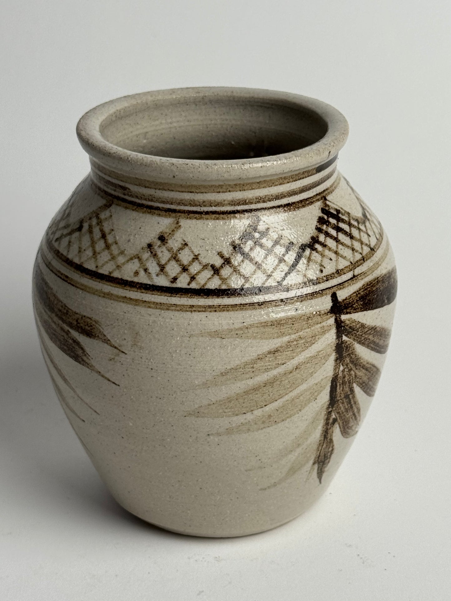 Vintage Neutral Patterned Pot