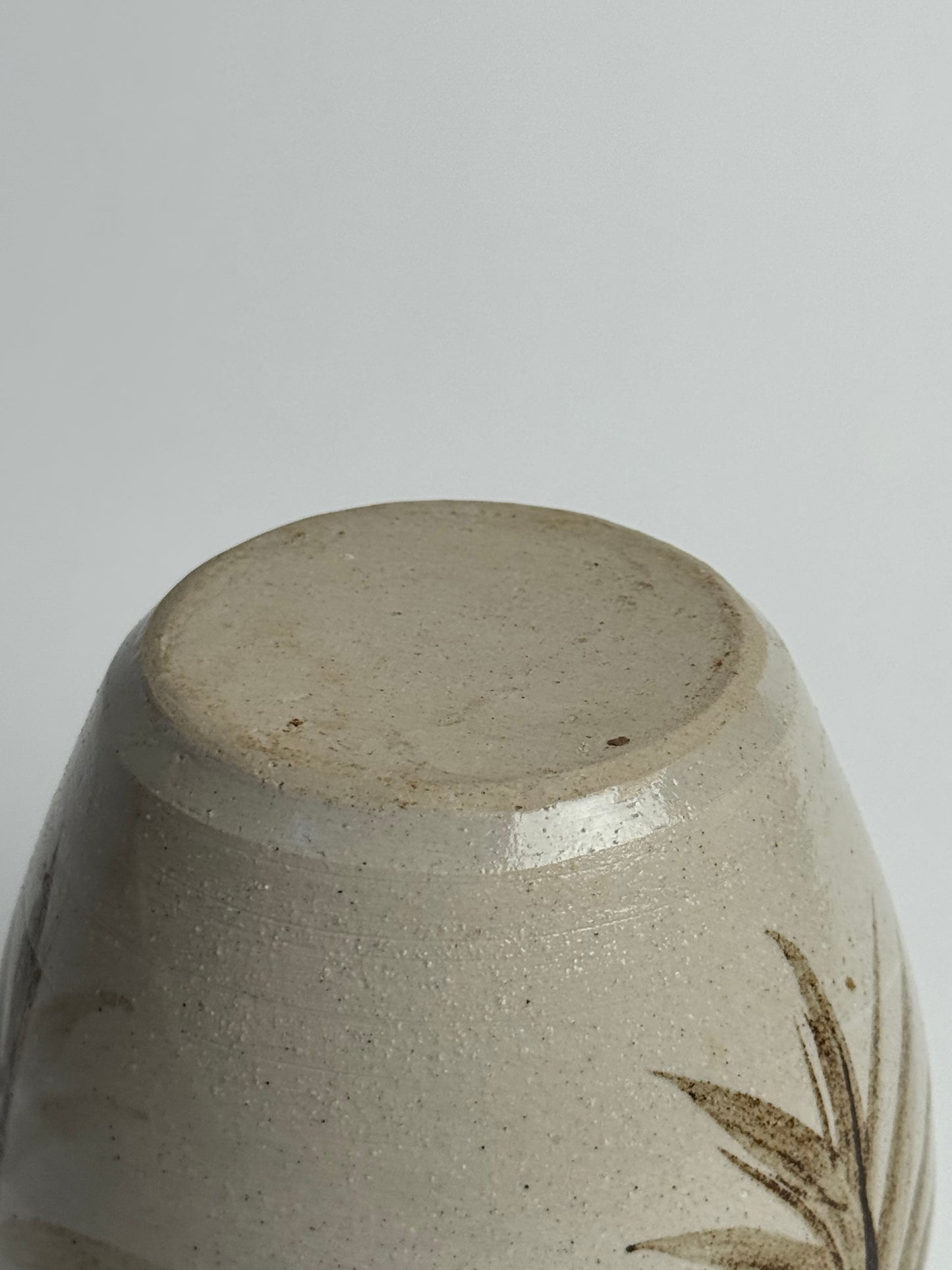 Vintage Neutral Patterned Pot