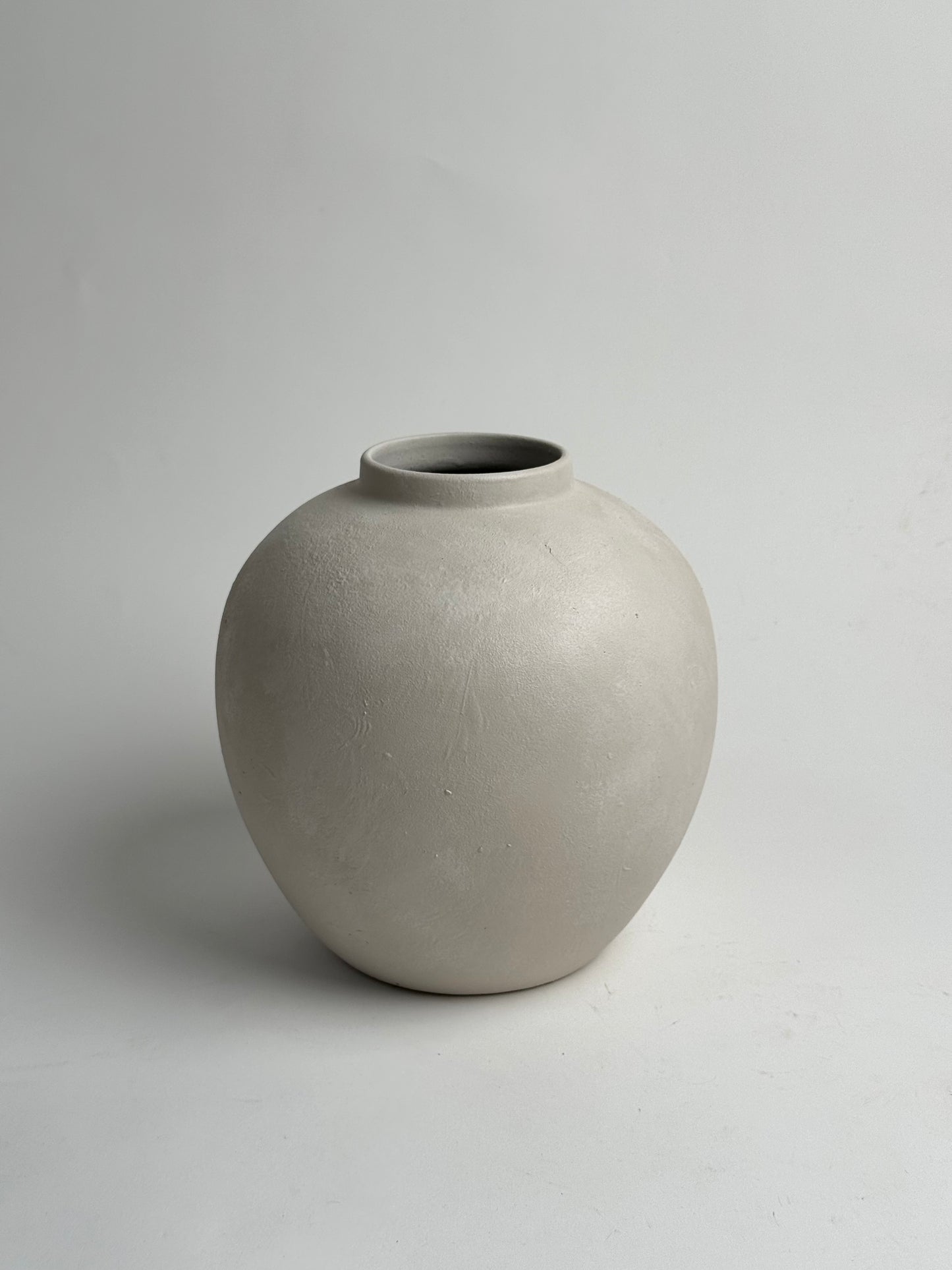 Up-Cycled | Watertight Round Off-White Vase