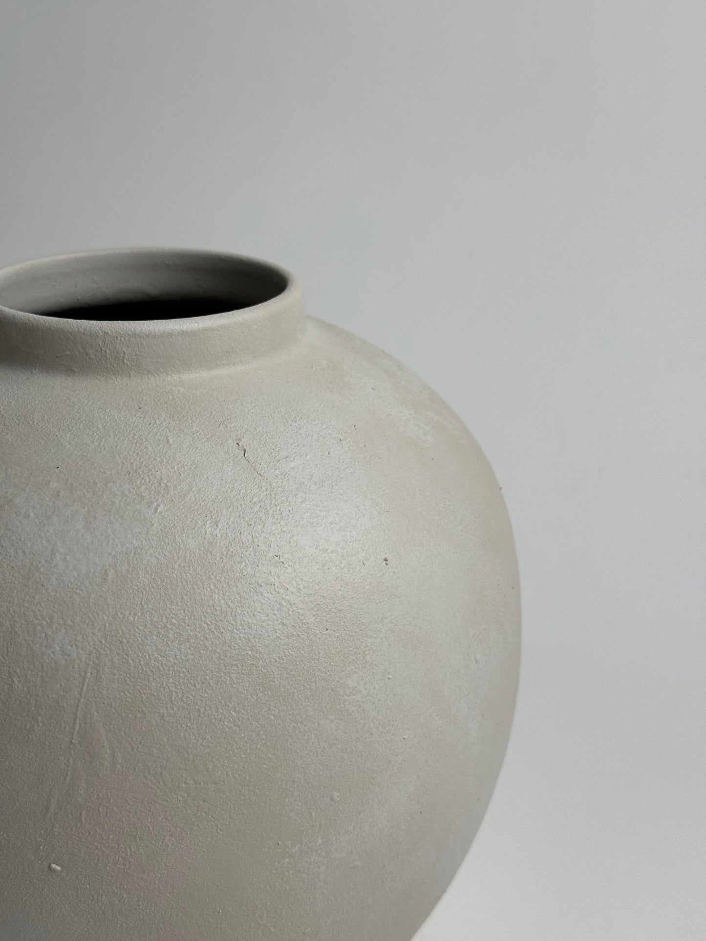 Up-Cycled | Watertight Round Off-White Vase