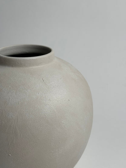 Up-Cycled | Watertight Round Off-White Vase