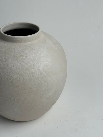 Up-Cycled | Watertight Round Off-White Vase