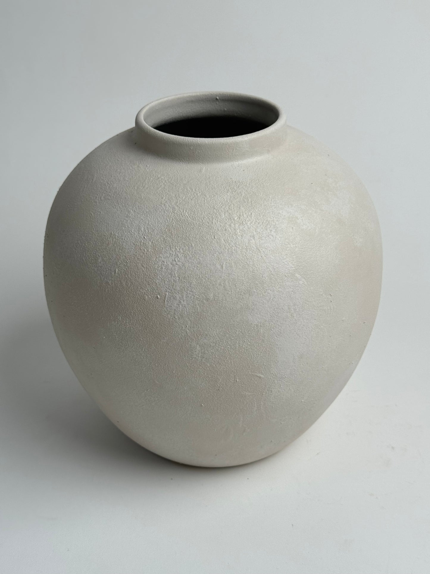 Up-Cycled | Watertight Round Off-White Vase