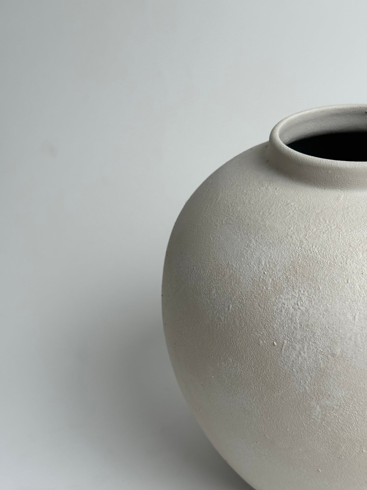 Up-Cycled | Watertight Round Off-White Vase