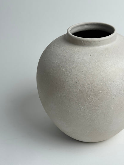 Up-Cycled | Watertight Round Off-White Vase