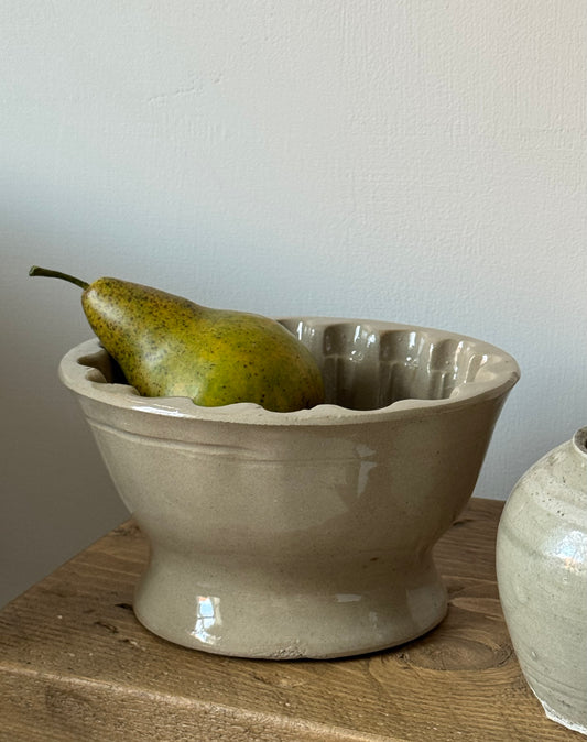 Oatmeal Beige Vintage Jelly Mould