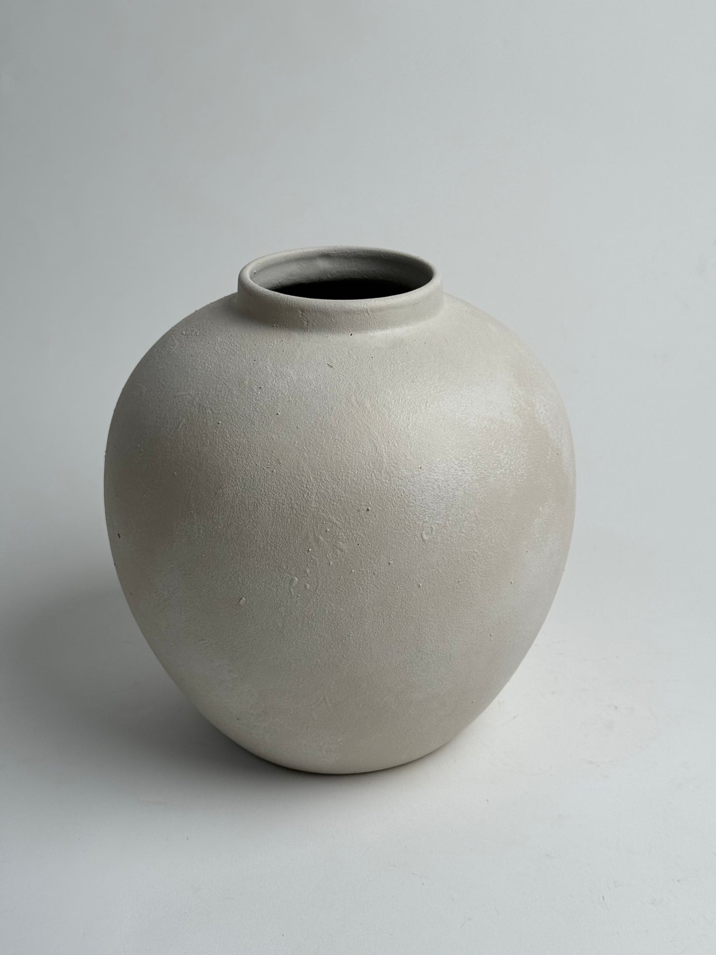 Up-Cycled | Watertight Round Off-White Vase