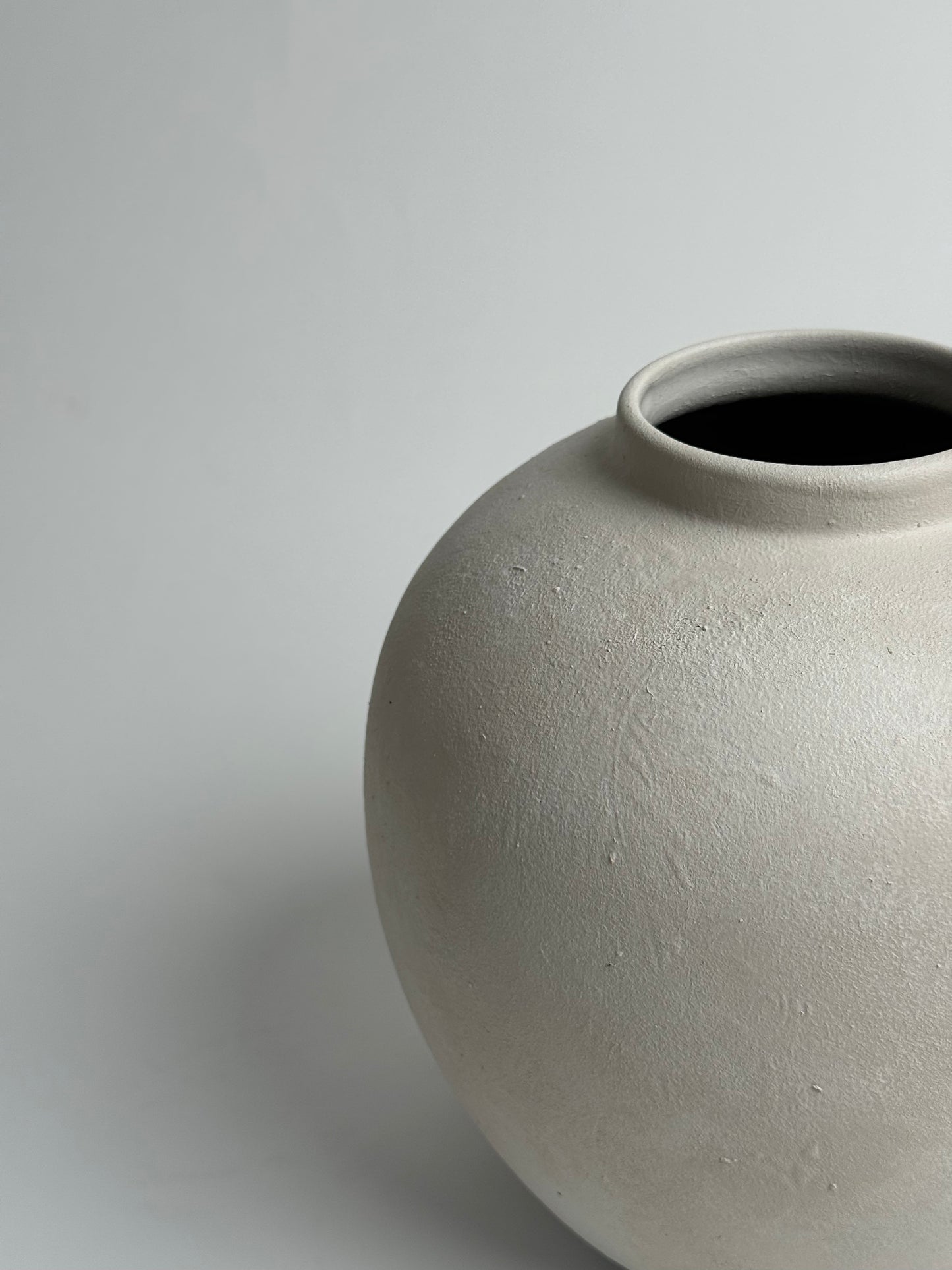 Up-Cycled | Watertight Round Off-White Vase