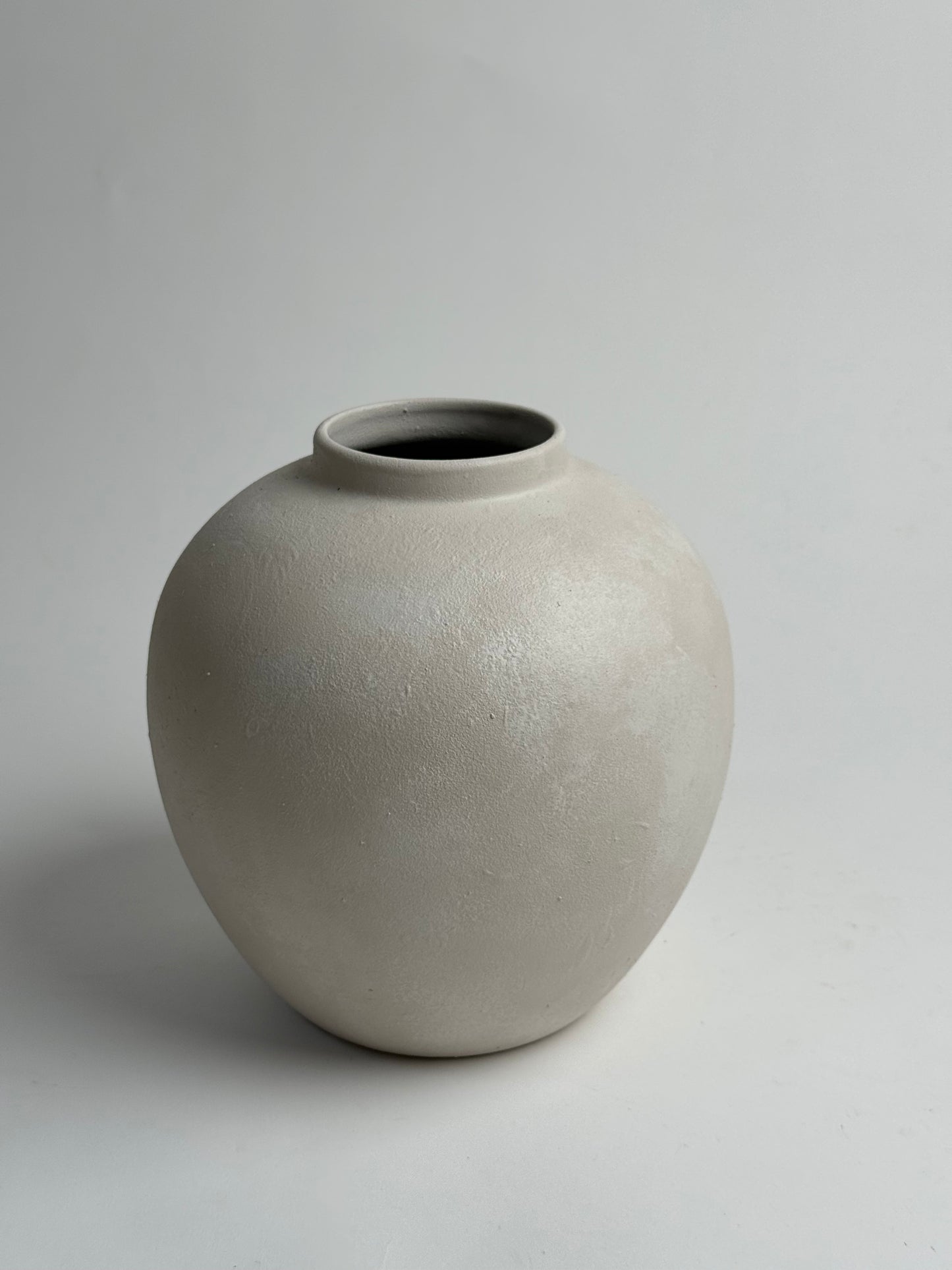 Up-Cycled | Watertight Round Off-White Vase
