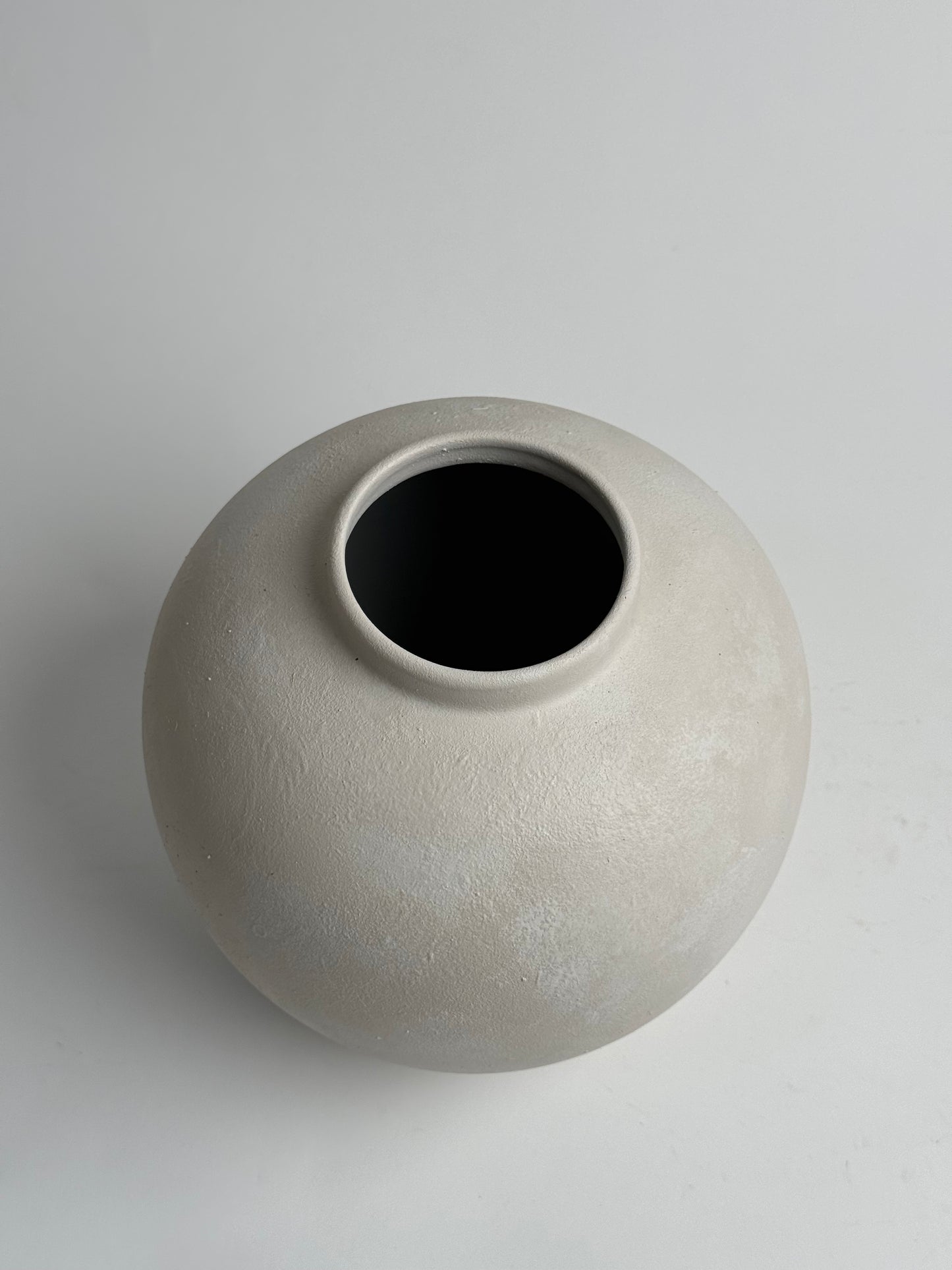 Up-Cycled | Watertight Round Off-White Vase