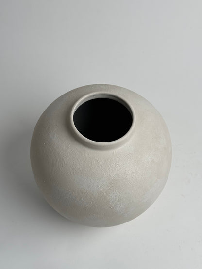 Up-Cycled | Watertight Round Off-White Vase