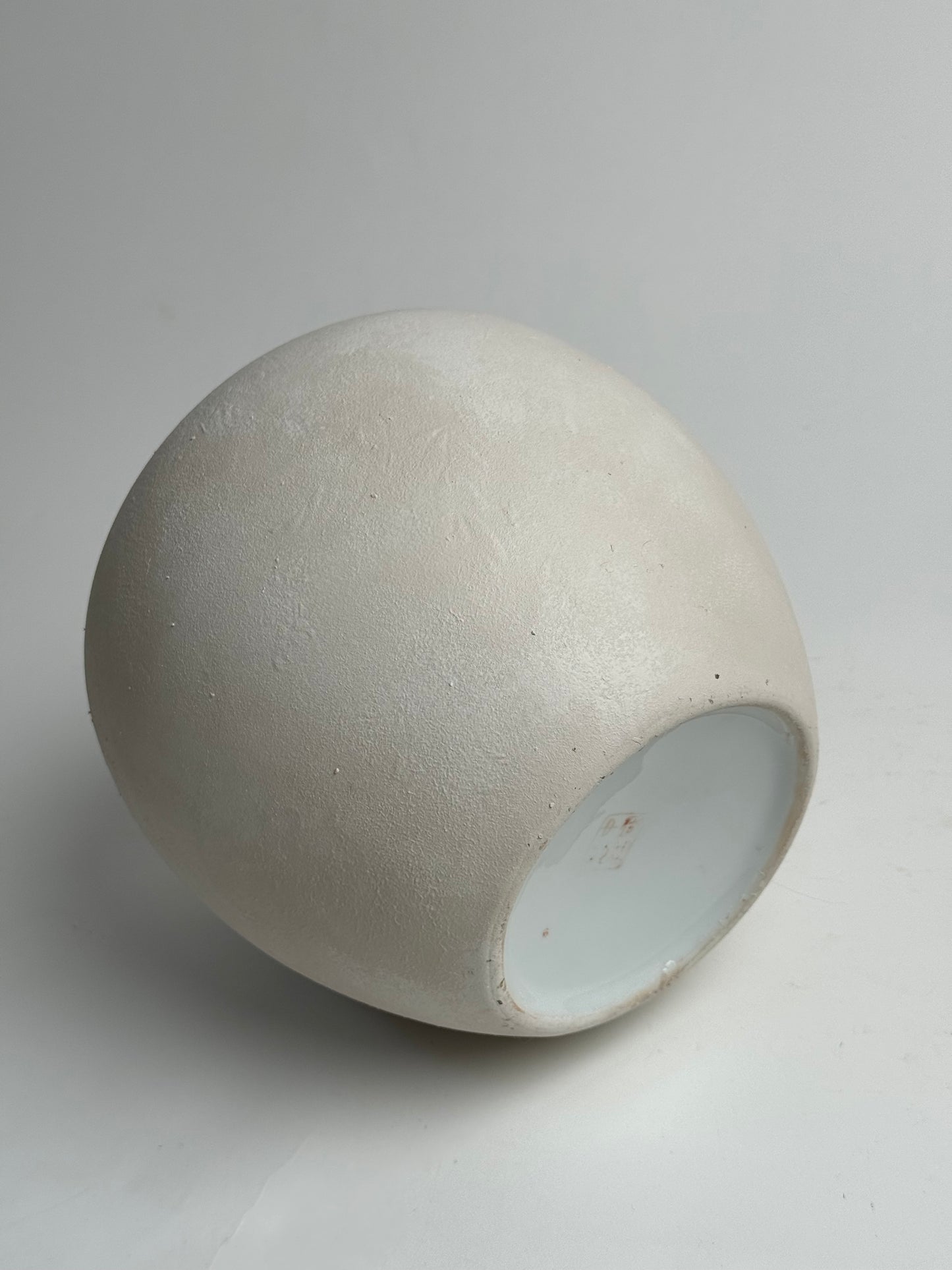 Up-Cycled | Watertight Round Off-White Vase