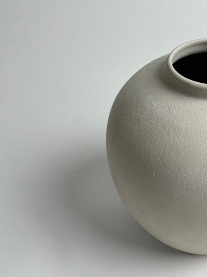 Up-Cycled | Watertight Round Off-White Vase