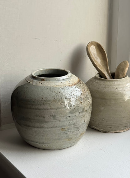 Round Speckled Glaze Ginger Jar