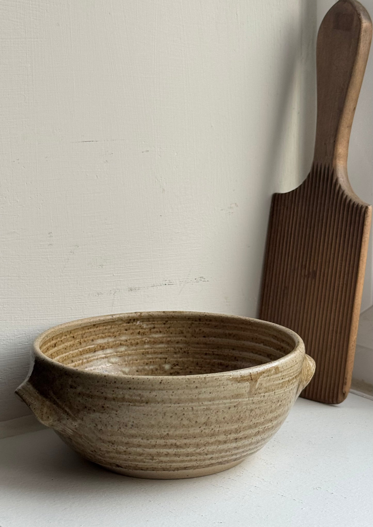 Low Rounded Vintage Bowl