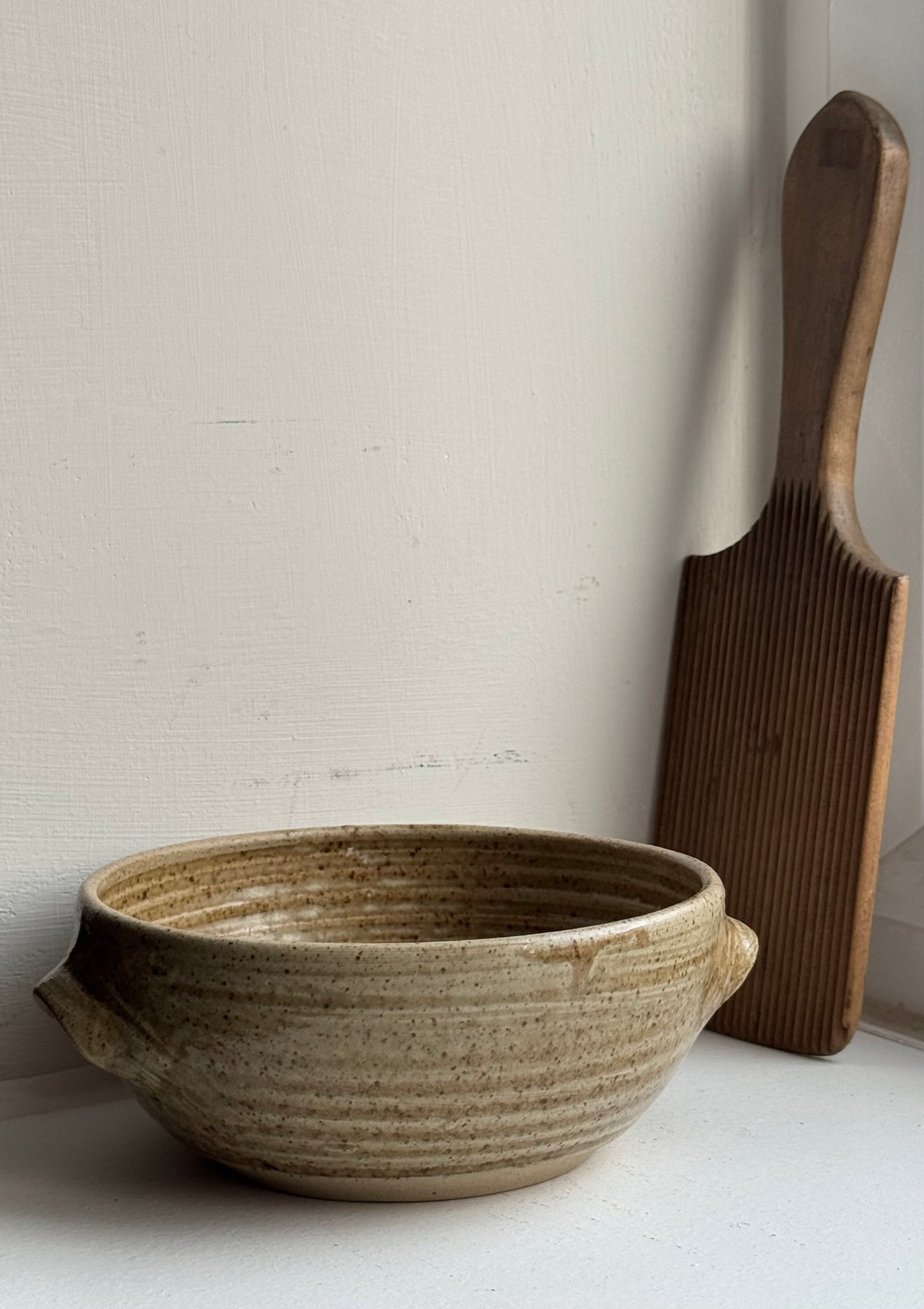 Low Rounded Vintage Bowl