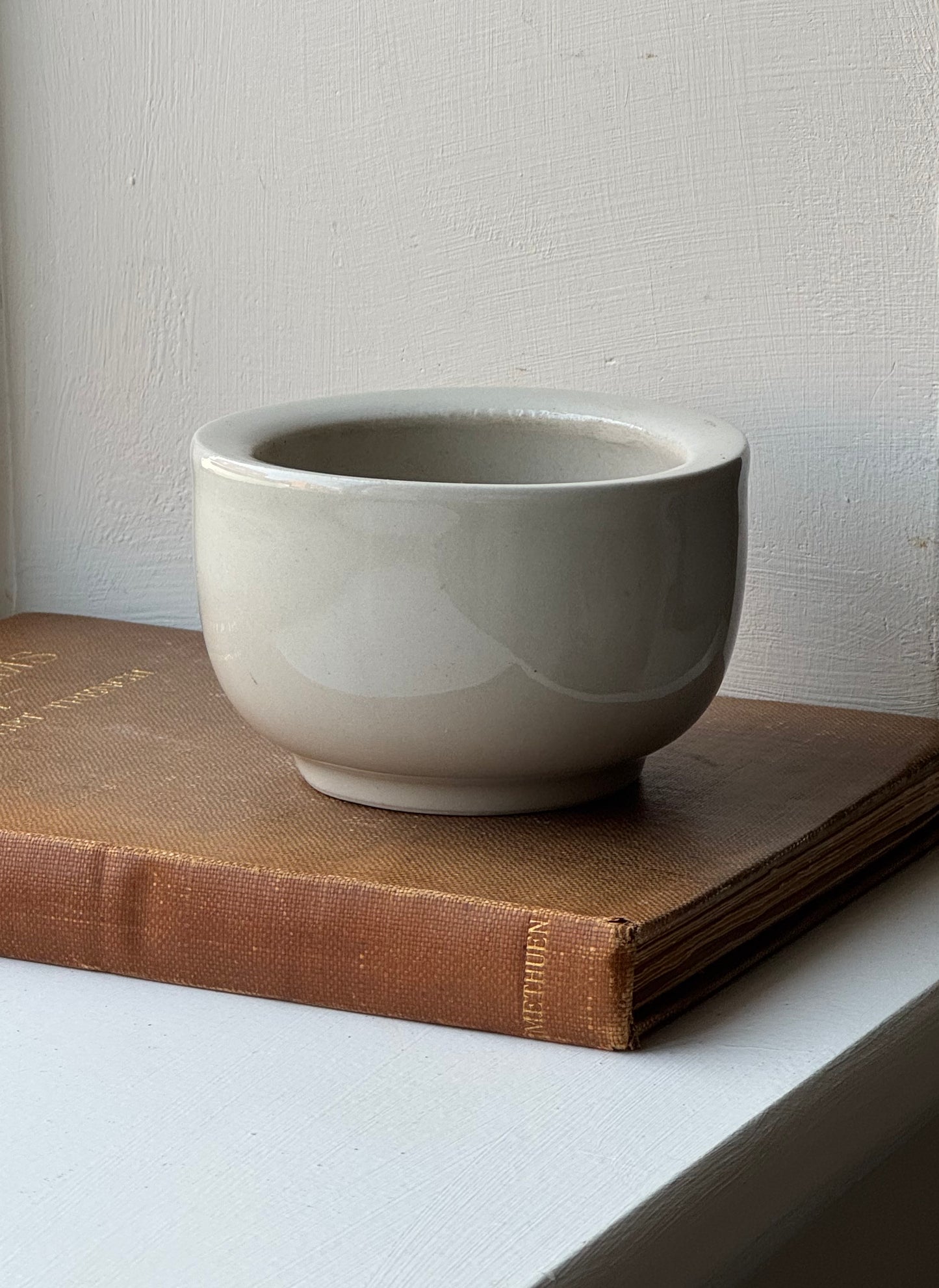 Small Glazed Rounded Pot/Mortar