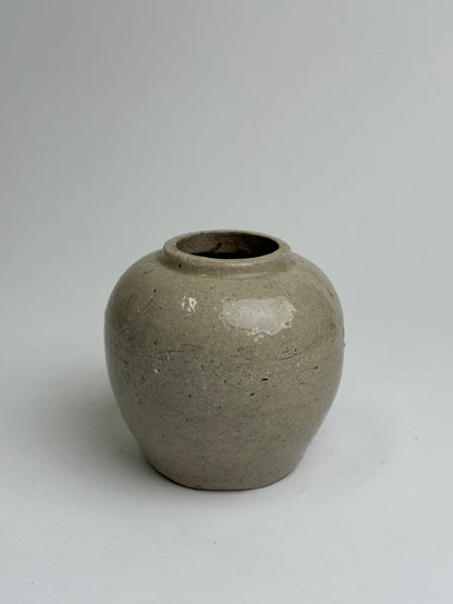 Oatmeal Glaze Antique Ginger Jar