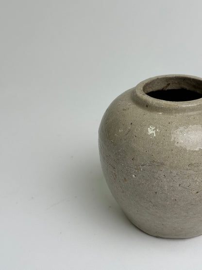 Oatmeal Glaze Antique Ginger Jar