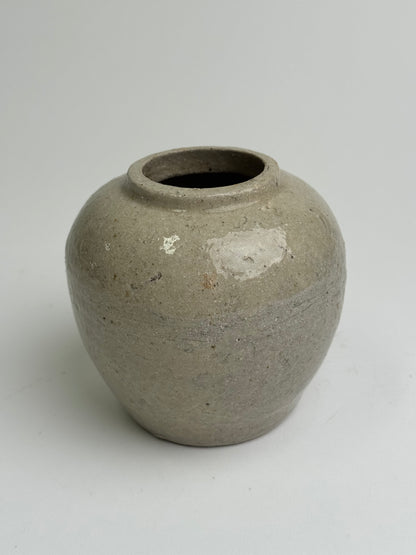 Oatmeal Glaze Antique Ginger Jar