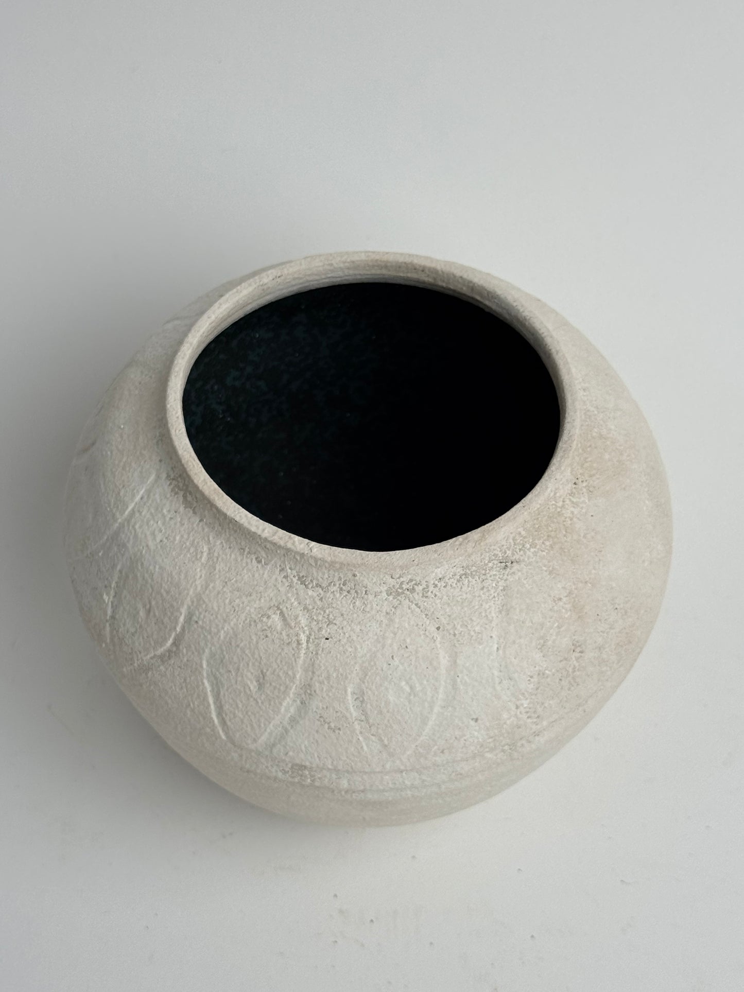 Up-Cycled | Round Neutral Tapered Pattern Vase