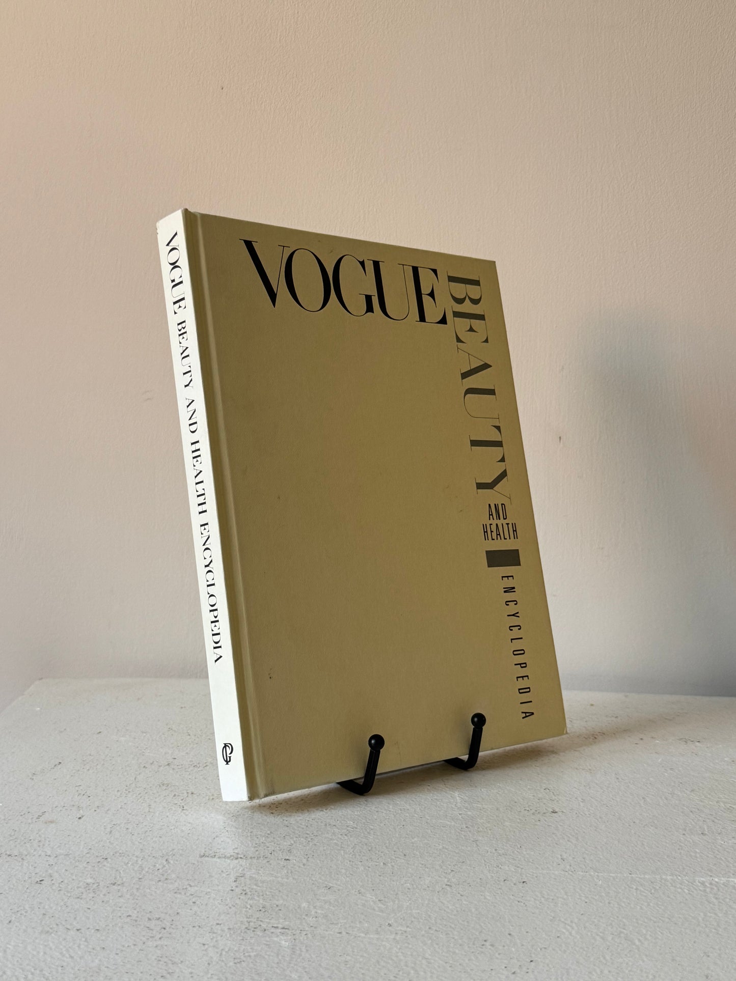 'VOGUE Beauty and Health Encyclopedia' Book