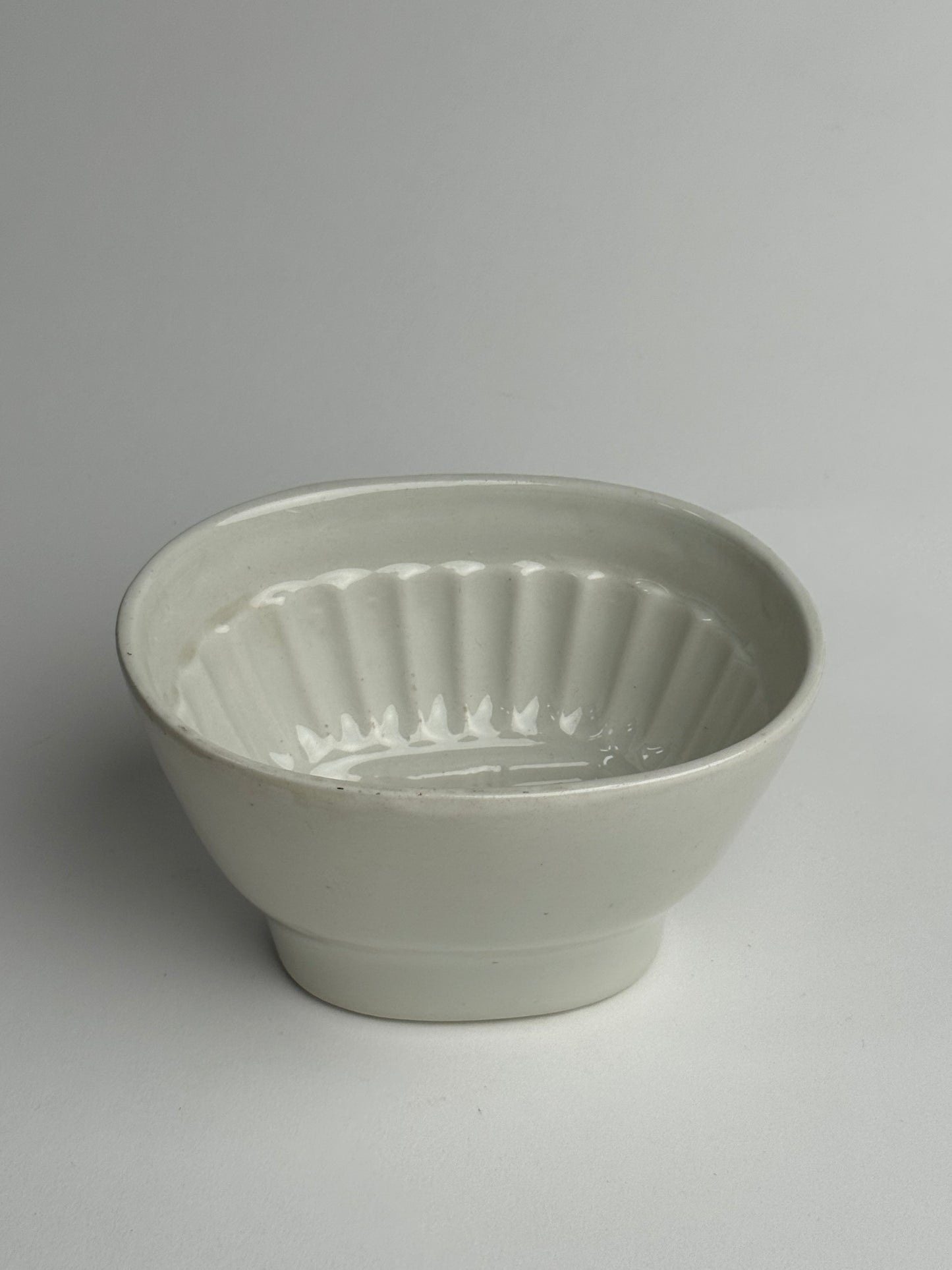 Vintage White Jelly Mould