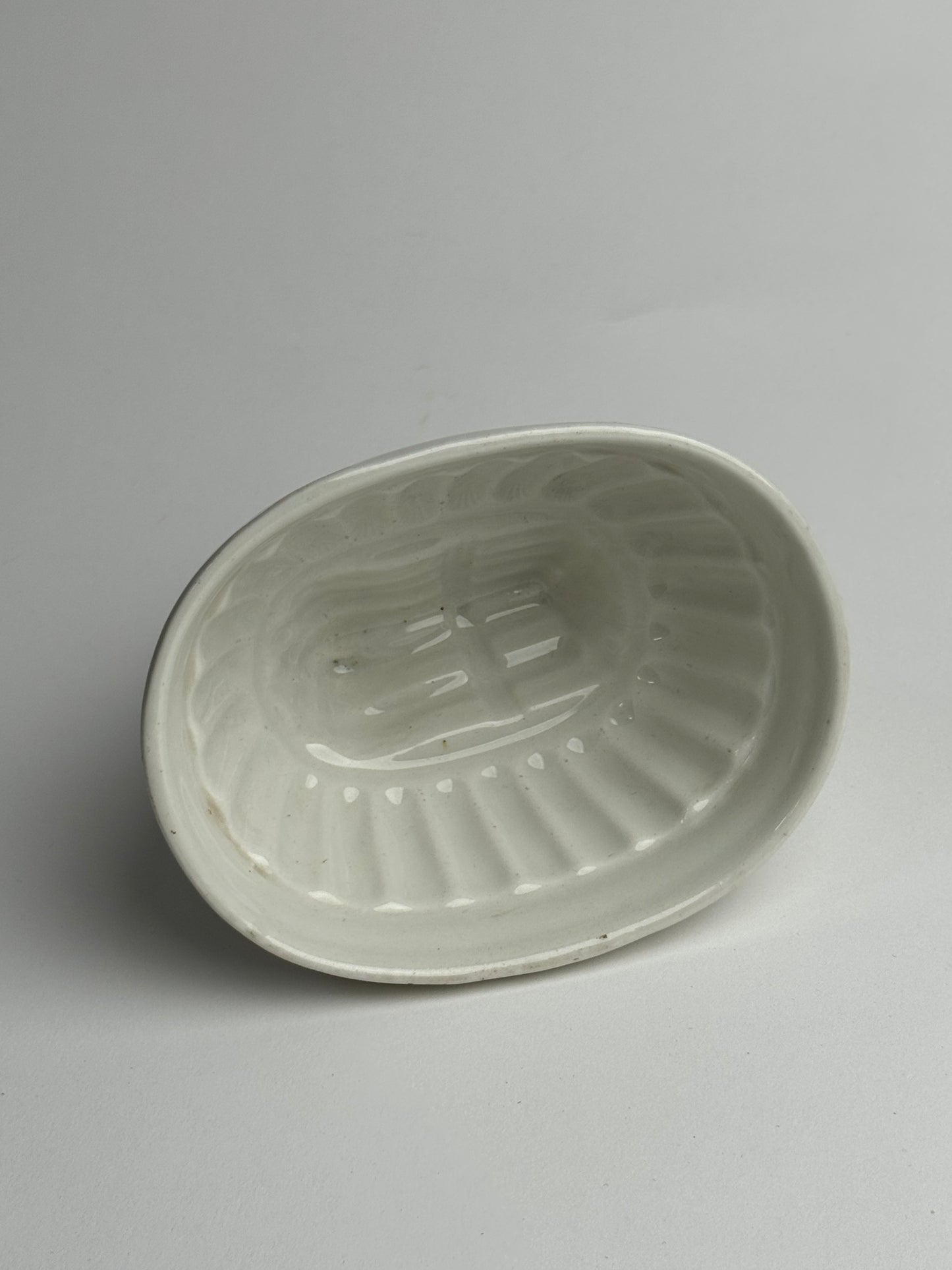 Vintage White Jelly Mould