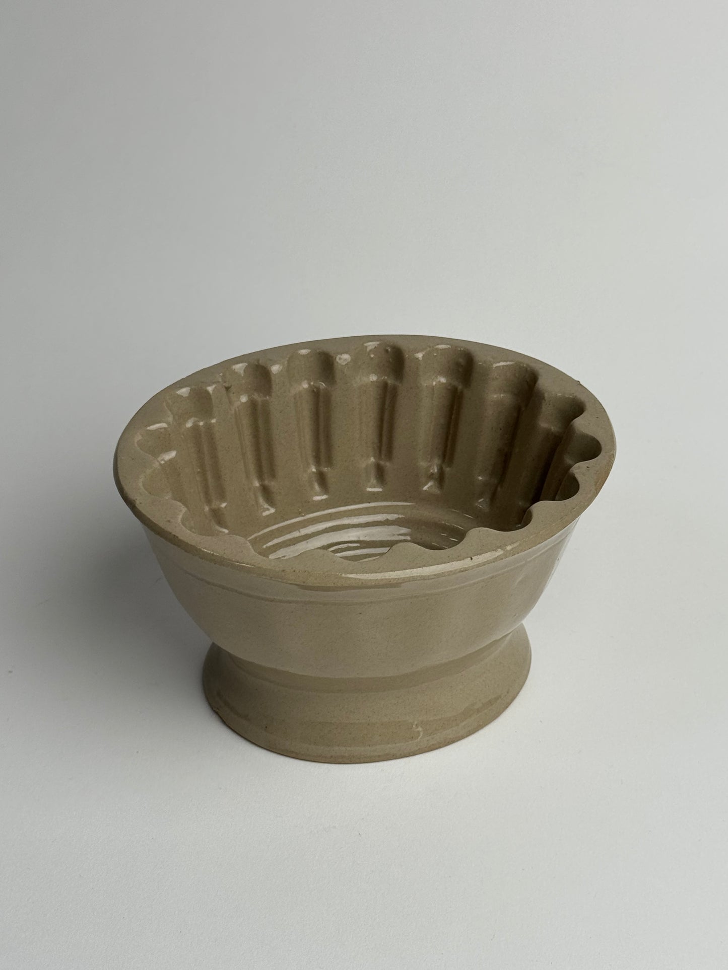 Oatmeal Beige Vintage Jelly Mould