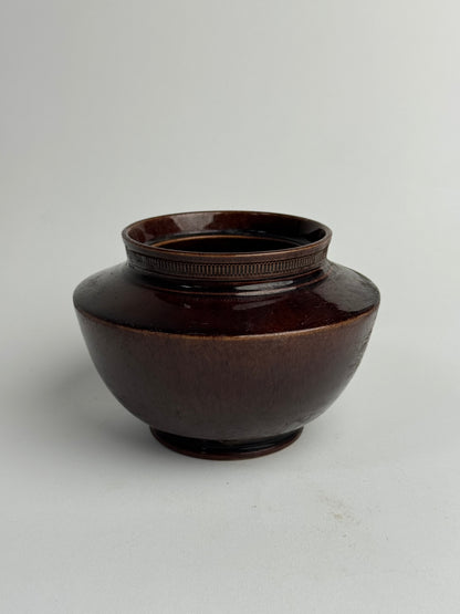 Deep Brown Vintage Tapered Pot