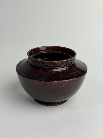 Deep Brown Vintage Tapered Pot