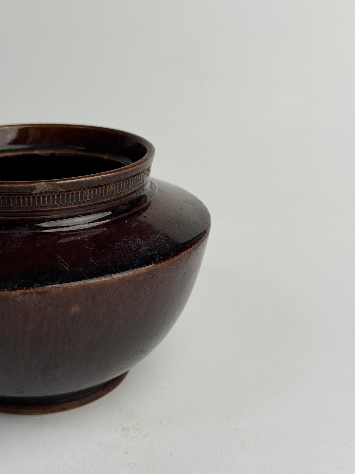 Deep Brown Vintage Tapered Pot