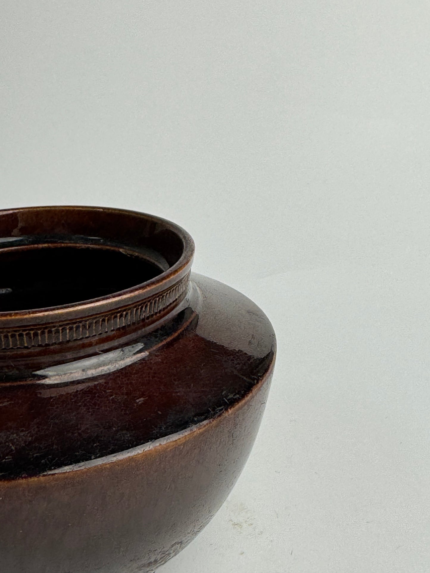 Deep Brown Vintage Tapered Pot