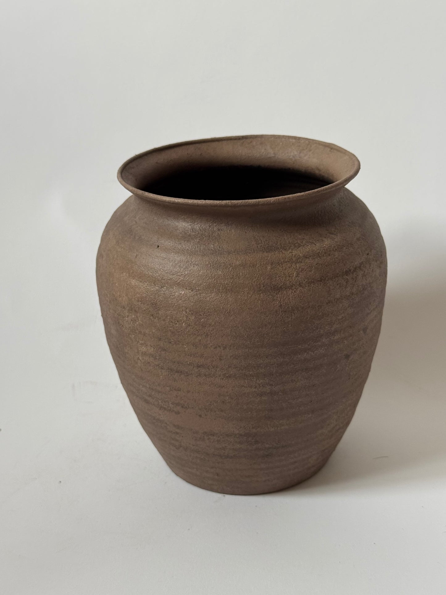 Up-Cycled | Warm Earthy Brown RIbbed Rounded Pot