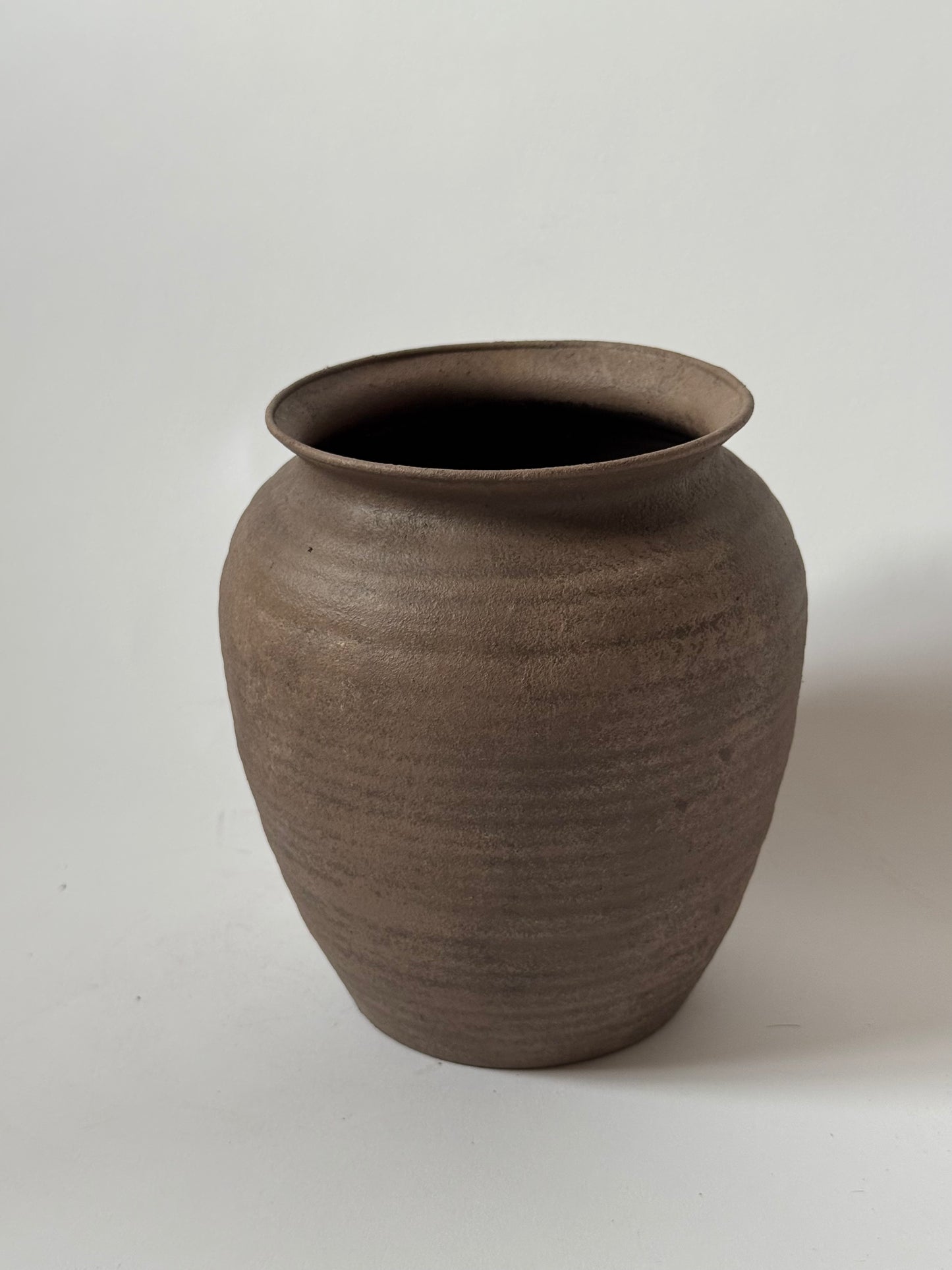 Up-Cycled | Warm Earthy Brown RIbbed Rounded Pot