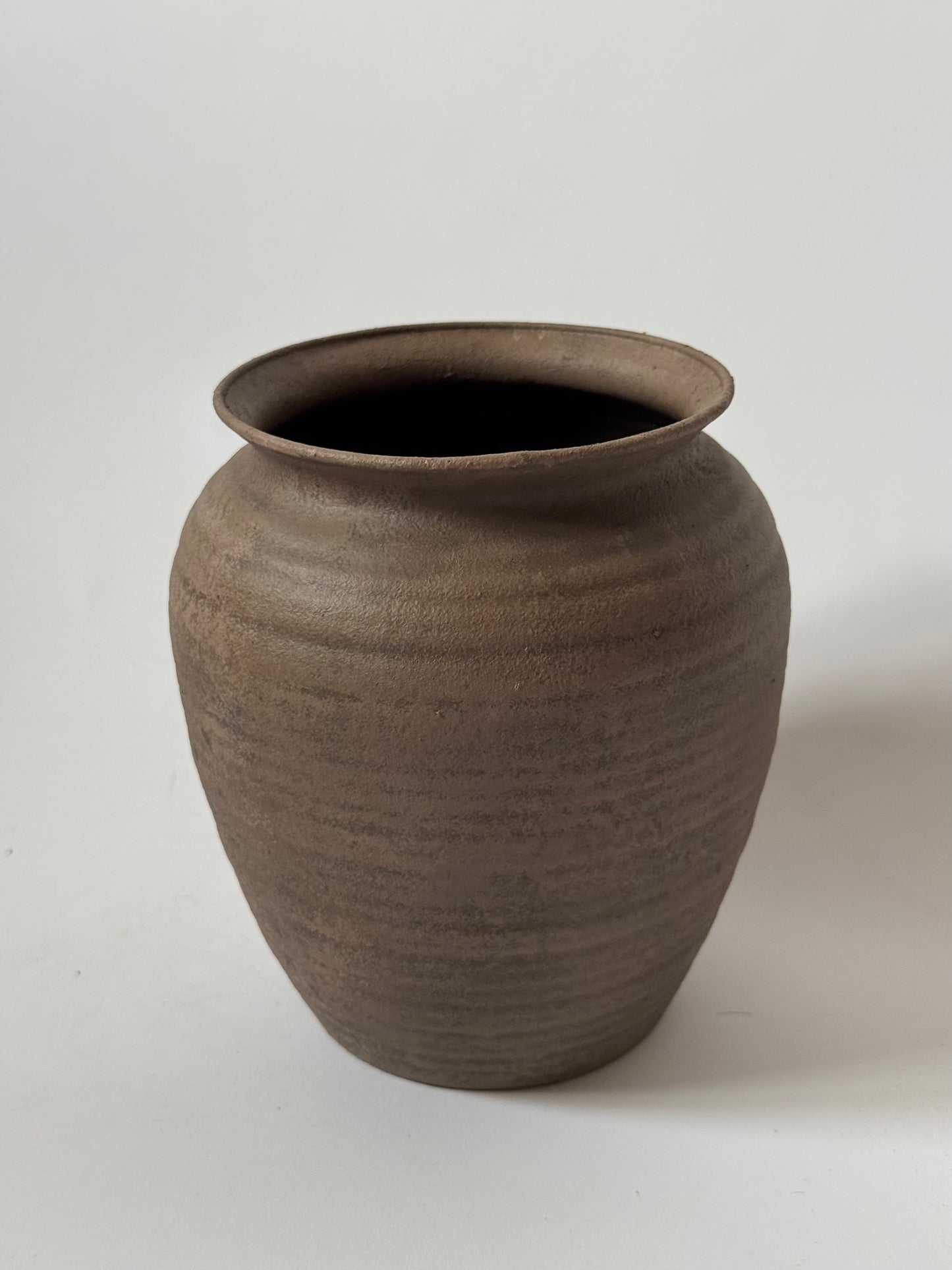 Up-Cycled | Warm Earthy Brown RIbbed Rounded Pot