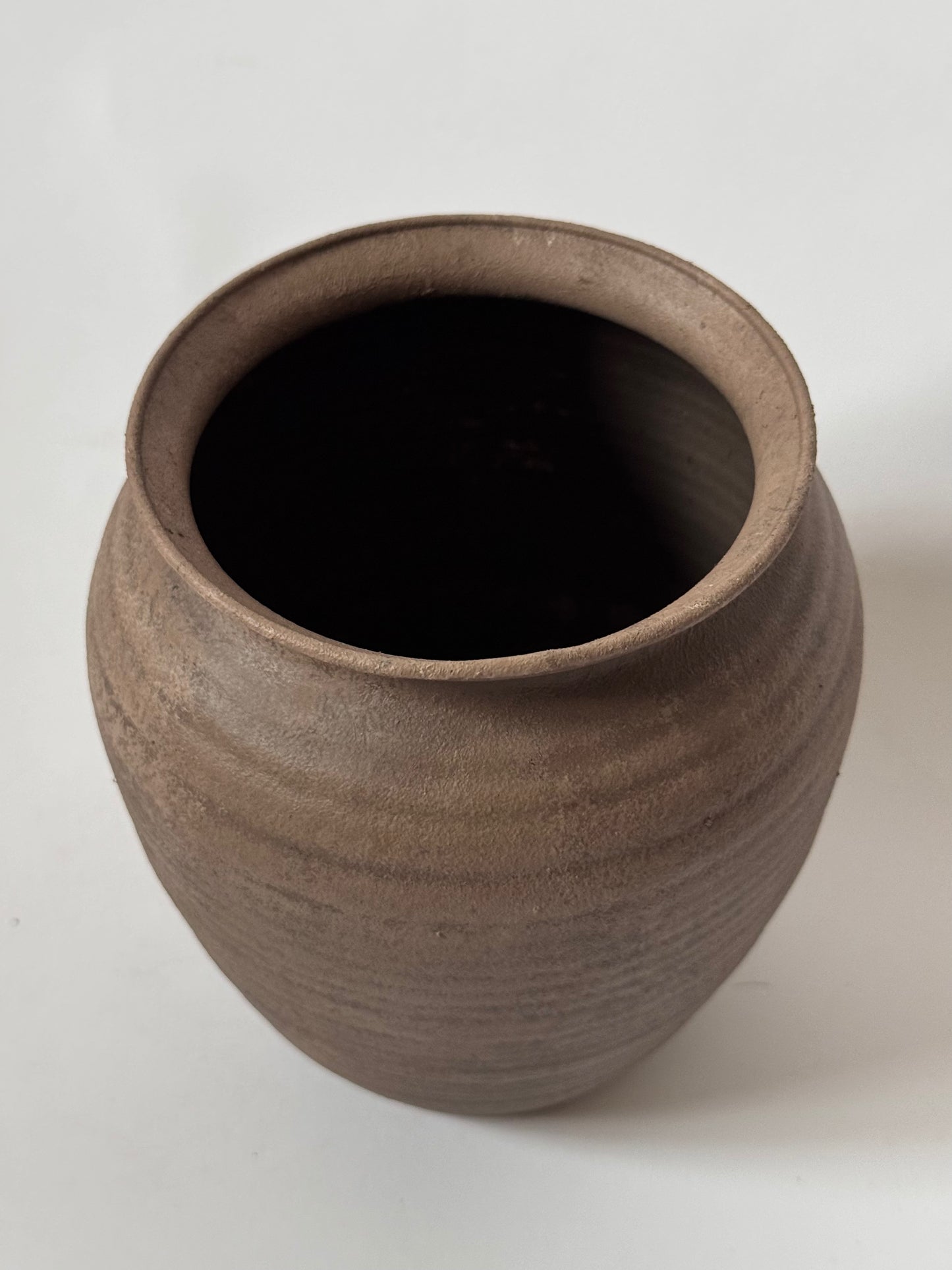 Up-Cycled | Warm Earthy Brown RIbbed Rounded Pot