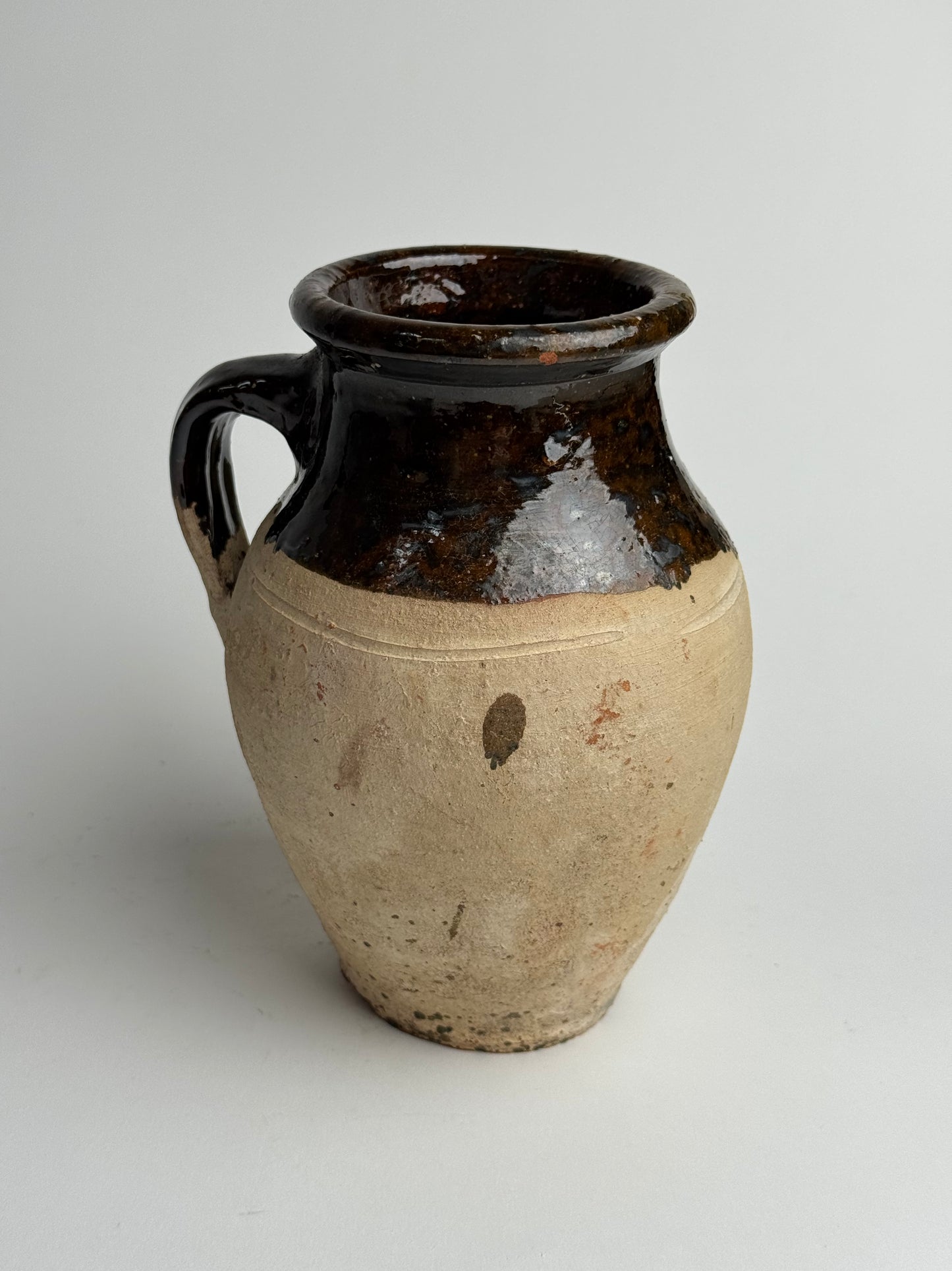 Two Toned Brown Turkish Vessel