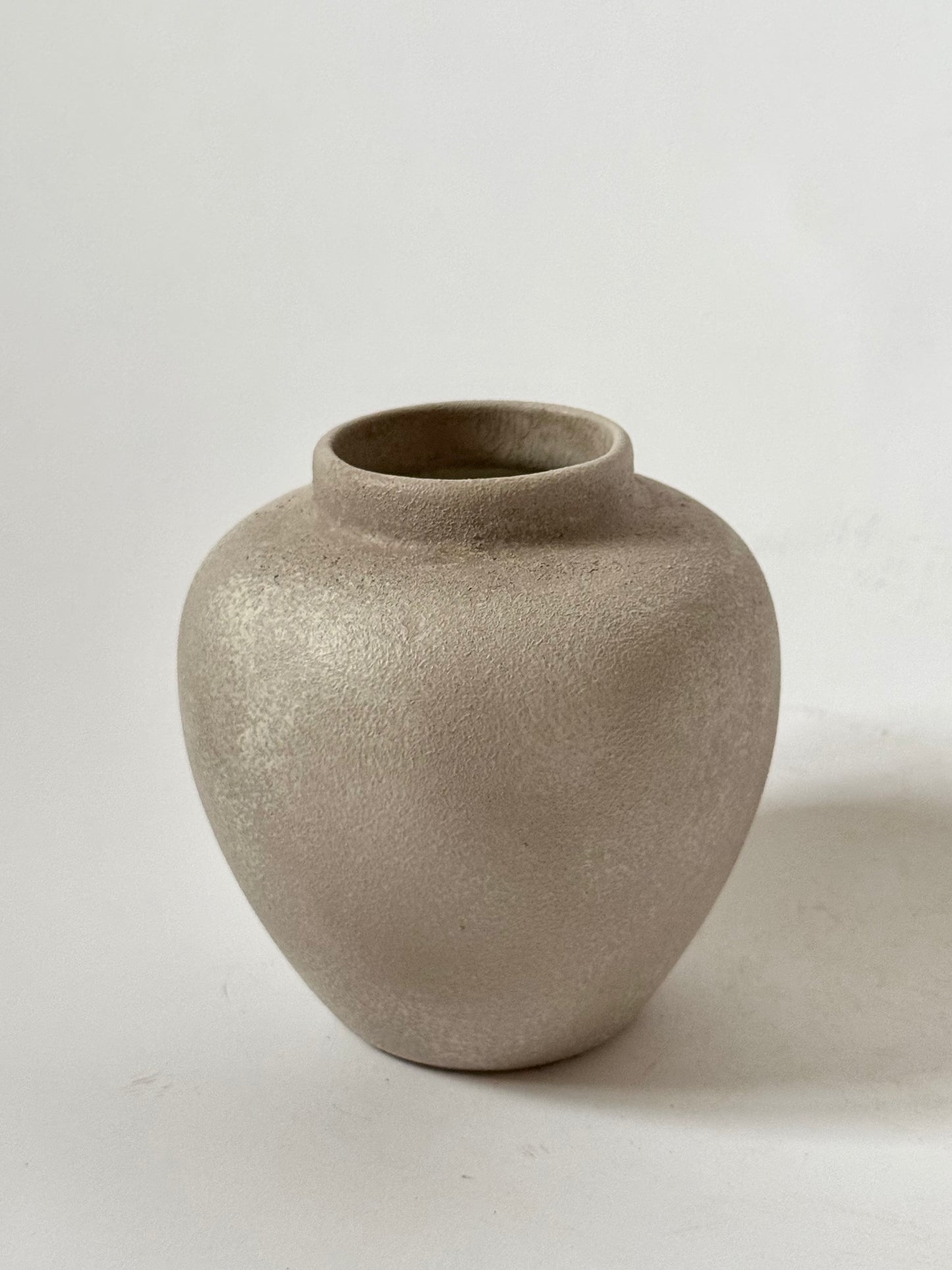 Up-cycled | WATERTIGHT Small Stone Effect Rounded Pot