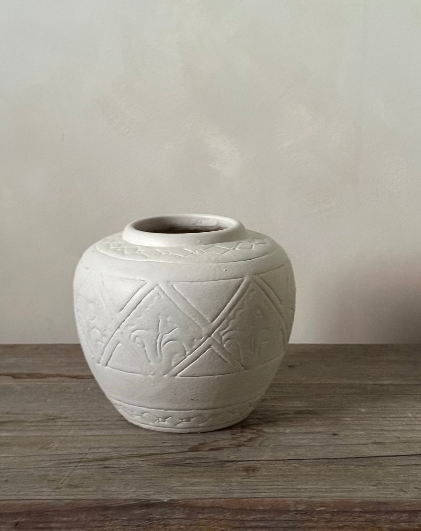 Up-cycled  |  Off-white geometric pattern urn