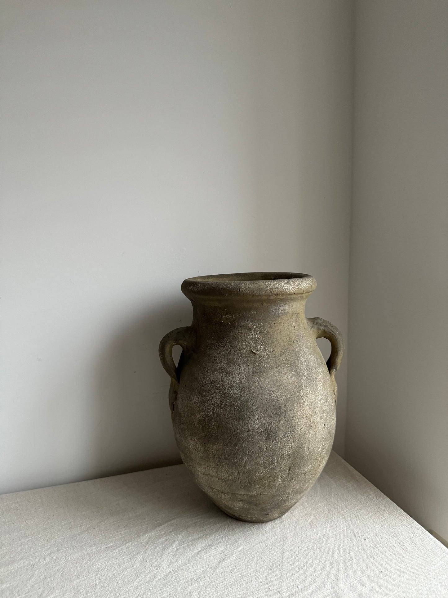 EARTH  |  Earthy brown double handled rustic vessel