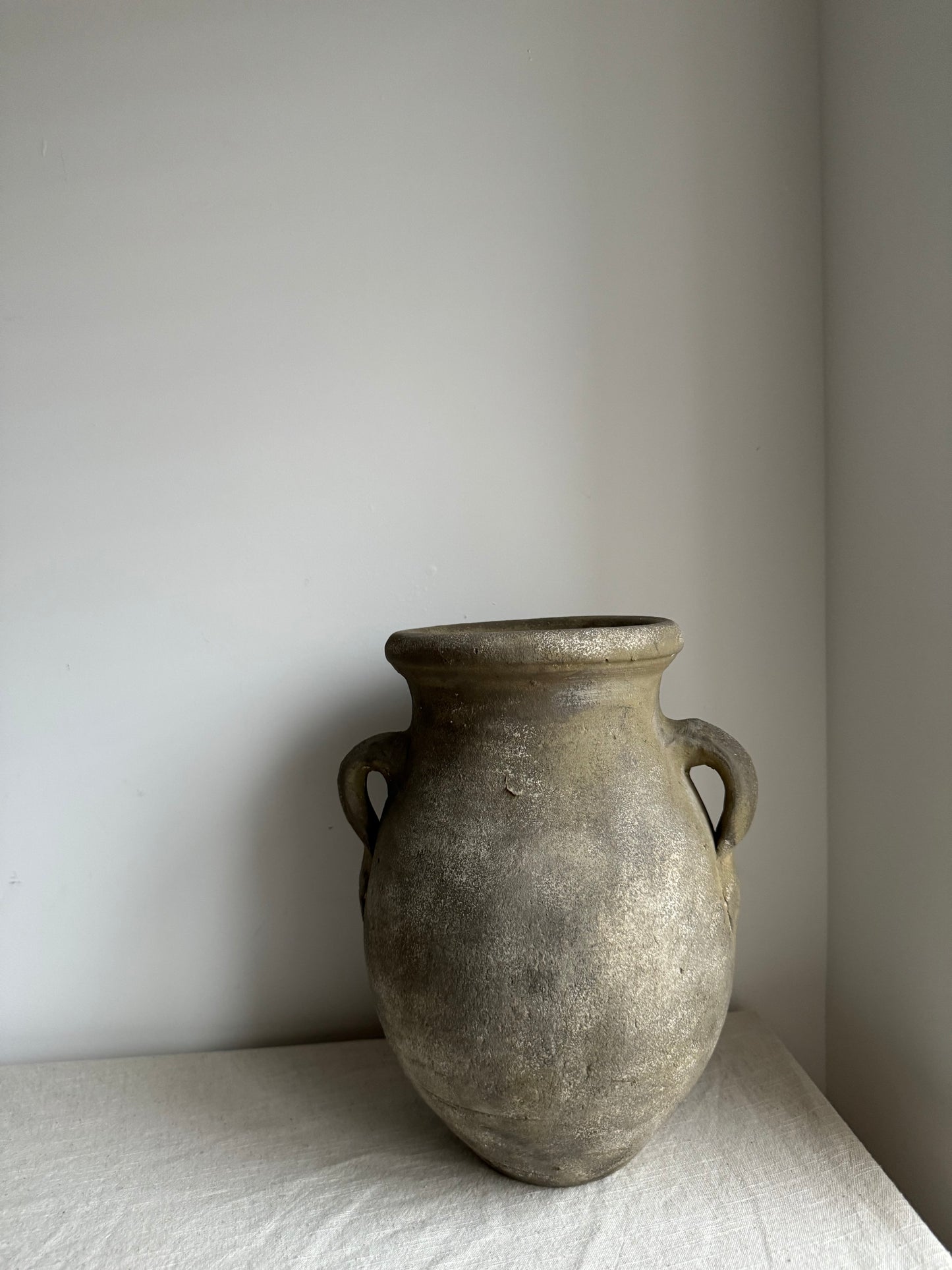 EARTH  |  Earthy brown double handled rustic vessel