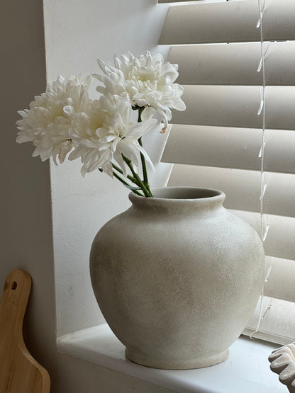 Up-cycled  |  WATERTIGHT light beige stone-effect rounded vase